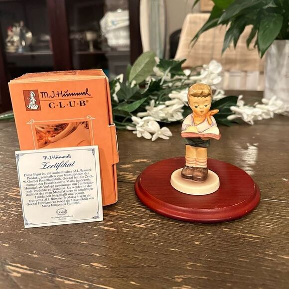 Hummel Goebel Y2K “Honor Student” Boy Figurine Vintage Circa 2000 NEW - Picture 1 of 8